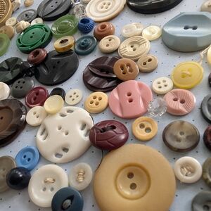 Assorted Vintage Buttons Mix - Multicolor Lot